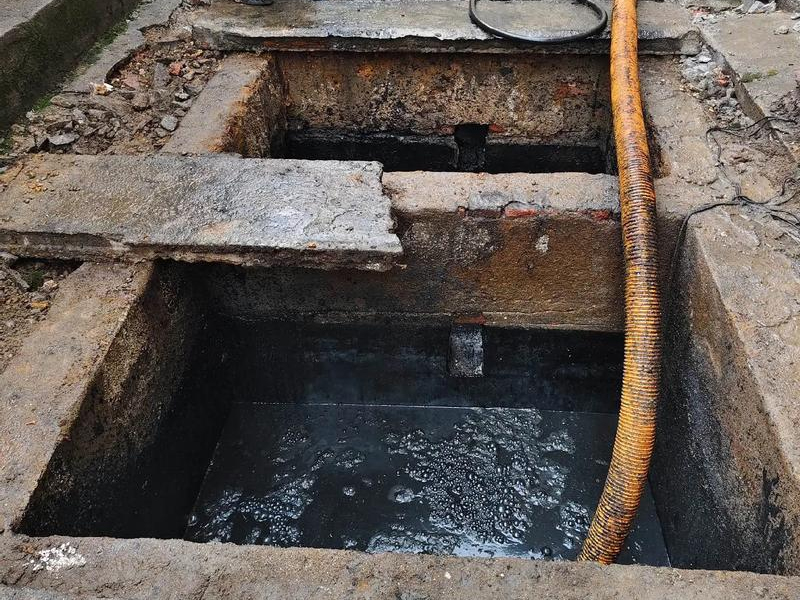 栖霞清理化粪池